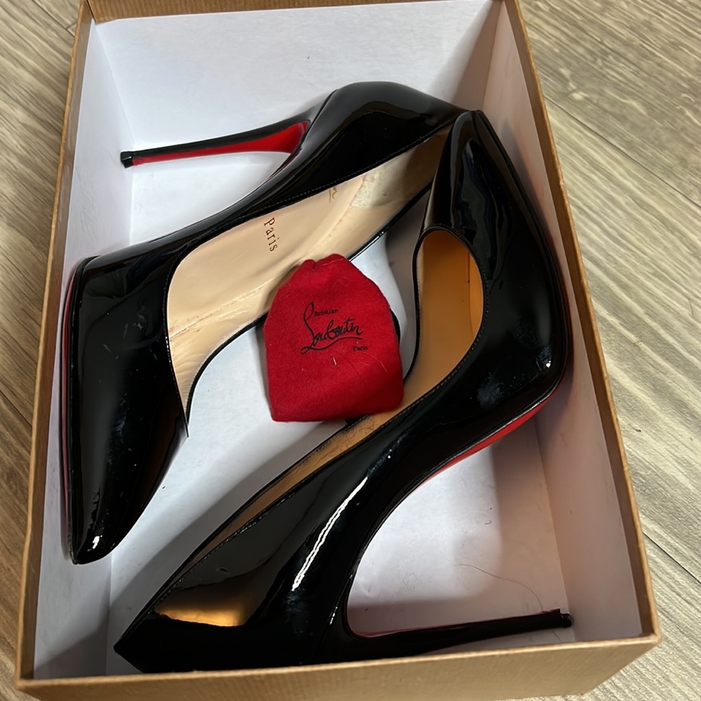 Red bottoms - Picture 4 of 5
